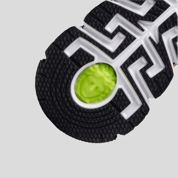 ๐ ๐ VERSACE TRIGRECA SNEAKERS ๐ซ ๐ Color: Gold Size: EU(36) US (6) - Picture 6 of 7